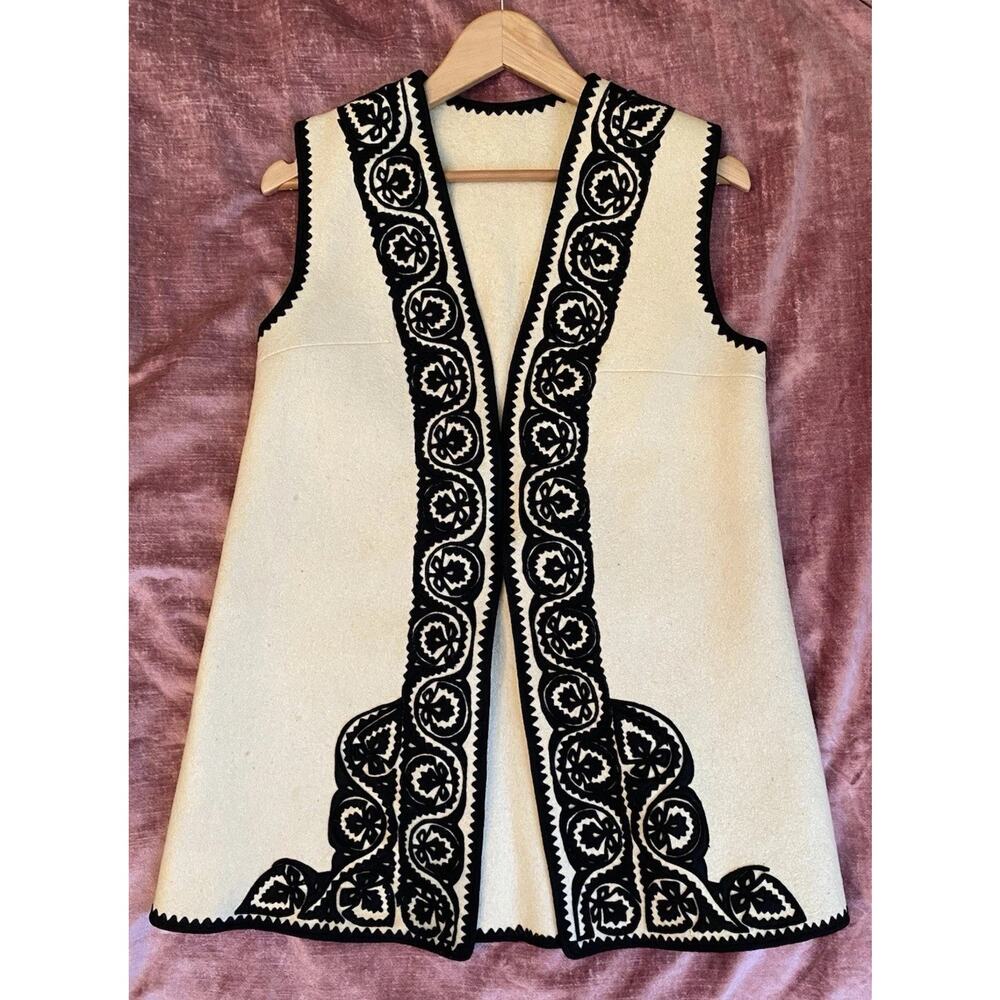 Vintage Romanian Eastern Europe Wool Felt Embroidered Vest Folk Art Sz S M Boho